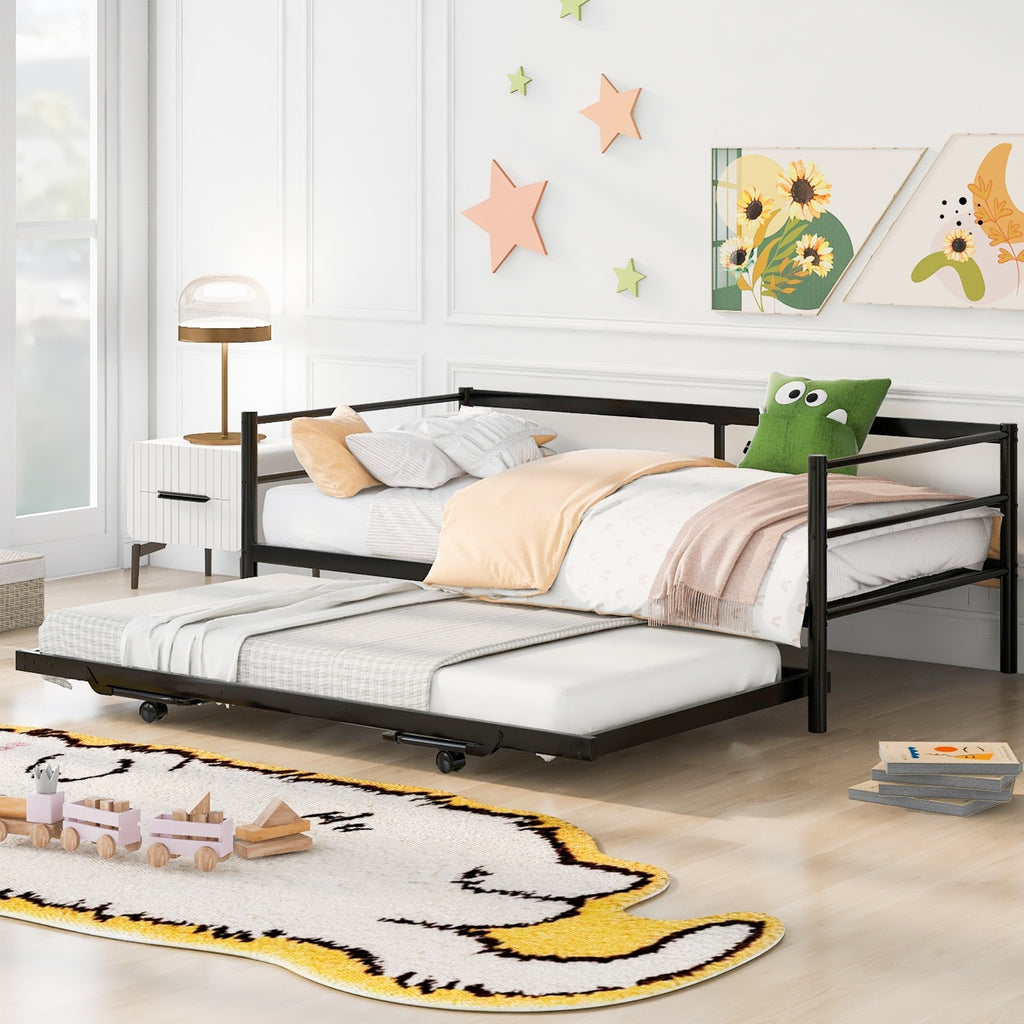 Twin Metal Daybed with Trundle